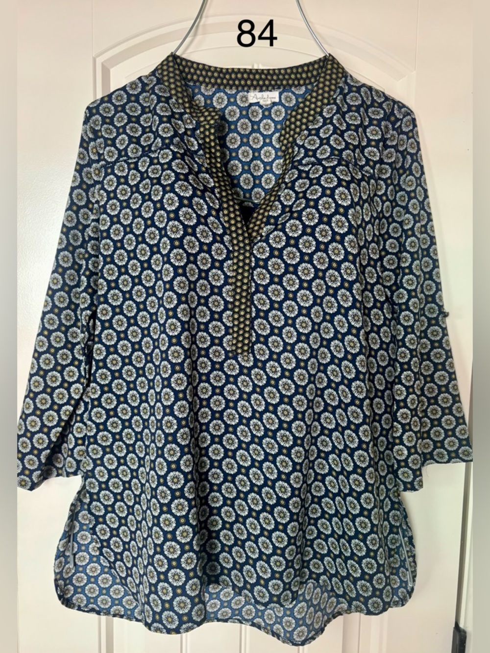 Antilia Femme women’s blouse w/ tunic- style tops size M